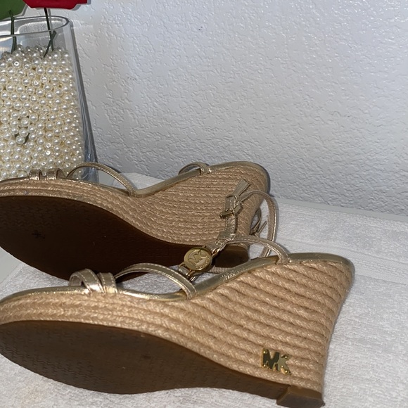 Micheal Kors Strap Wedges - Picture 12 of 15